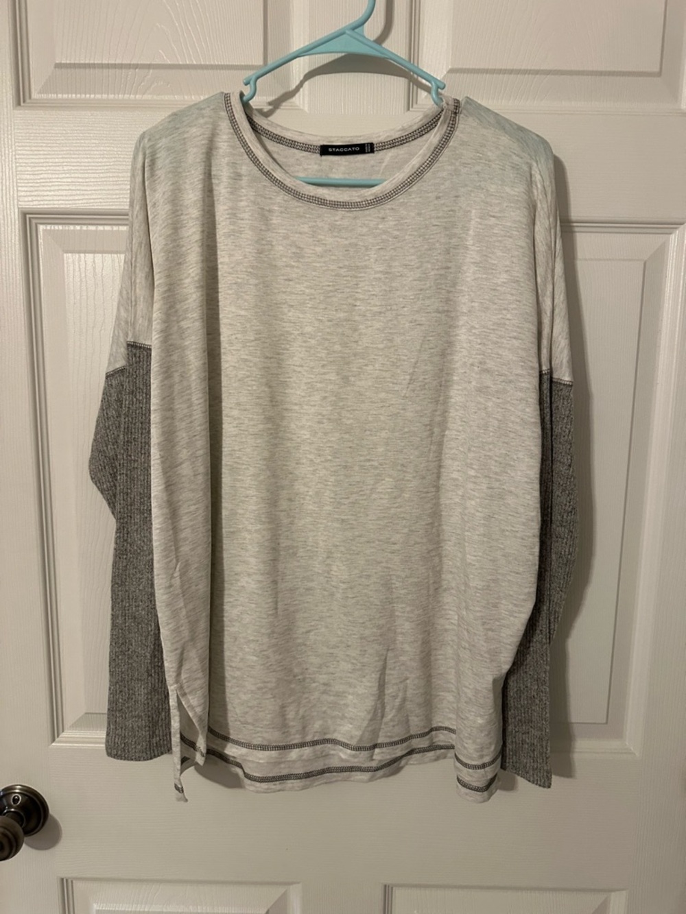 Staccato women’s Light Gray Top with Dark Gray Ribbed Sleeves